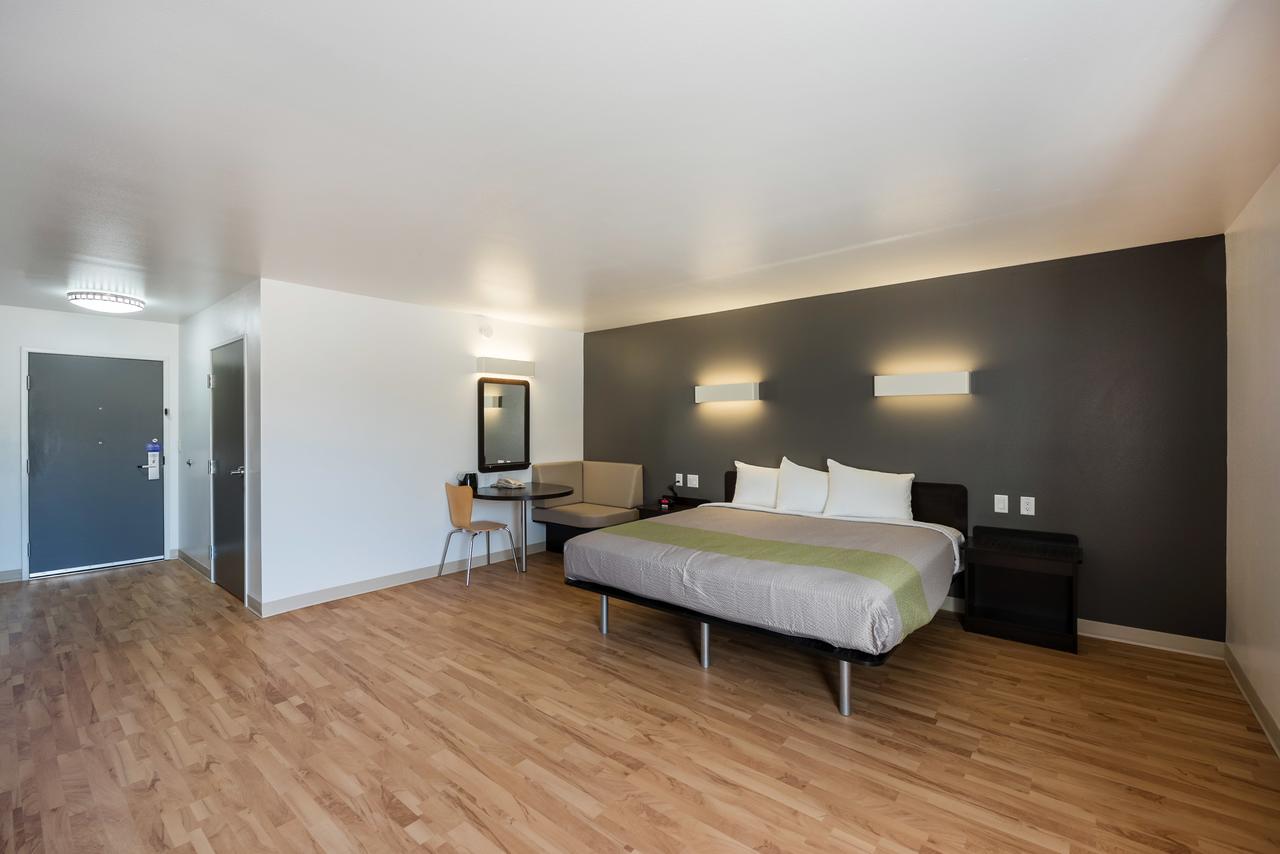 Studio 6 Sparks, NV Tahoe Reno Industrial Center - thumb 26