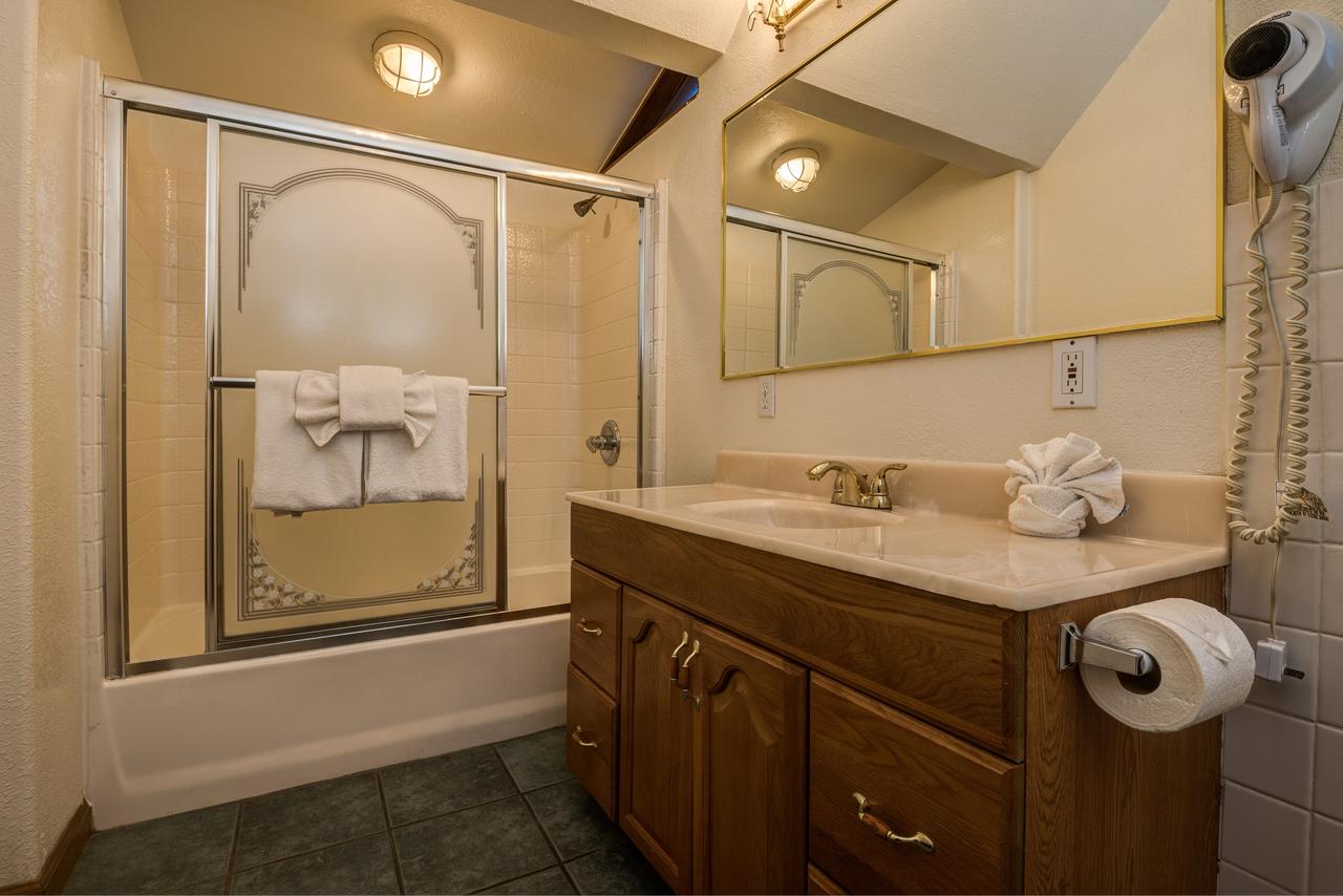 Doc's Cottages South Lake Tahoe - thumb 18