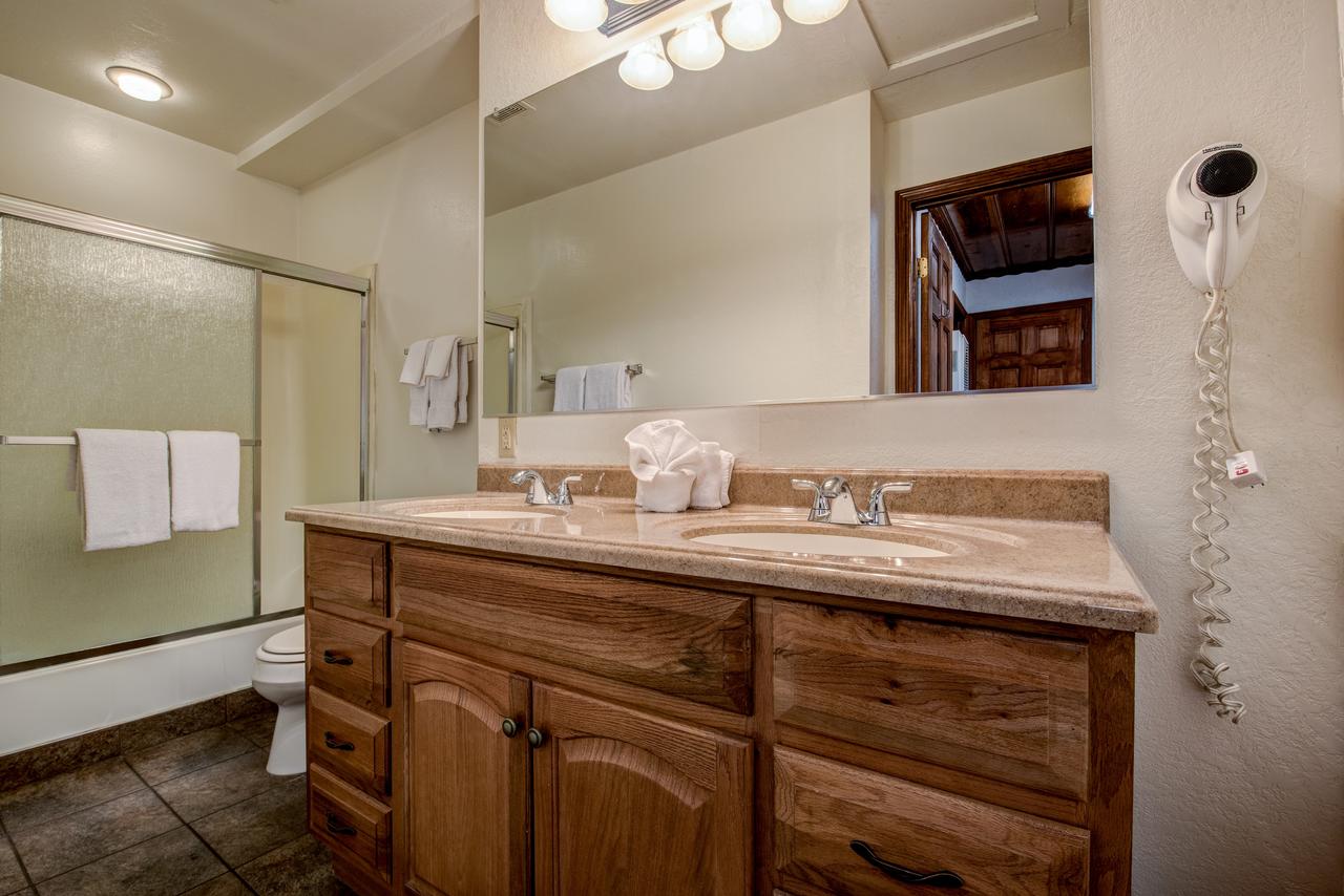 Doc's Cottages South Lake Tahoe - thumb 12