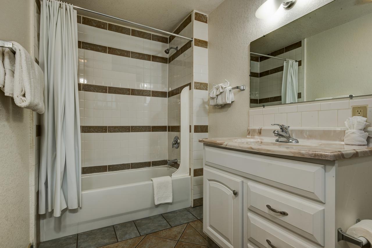 Doc's Cottages South Lake Tahoe - thumb 3