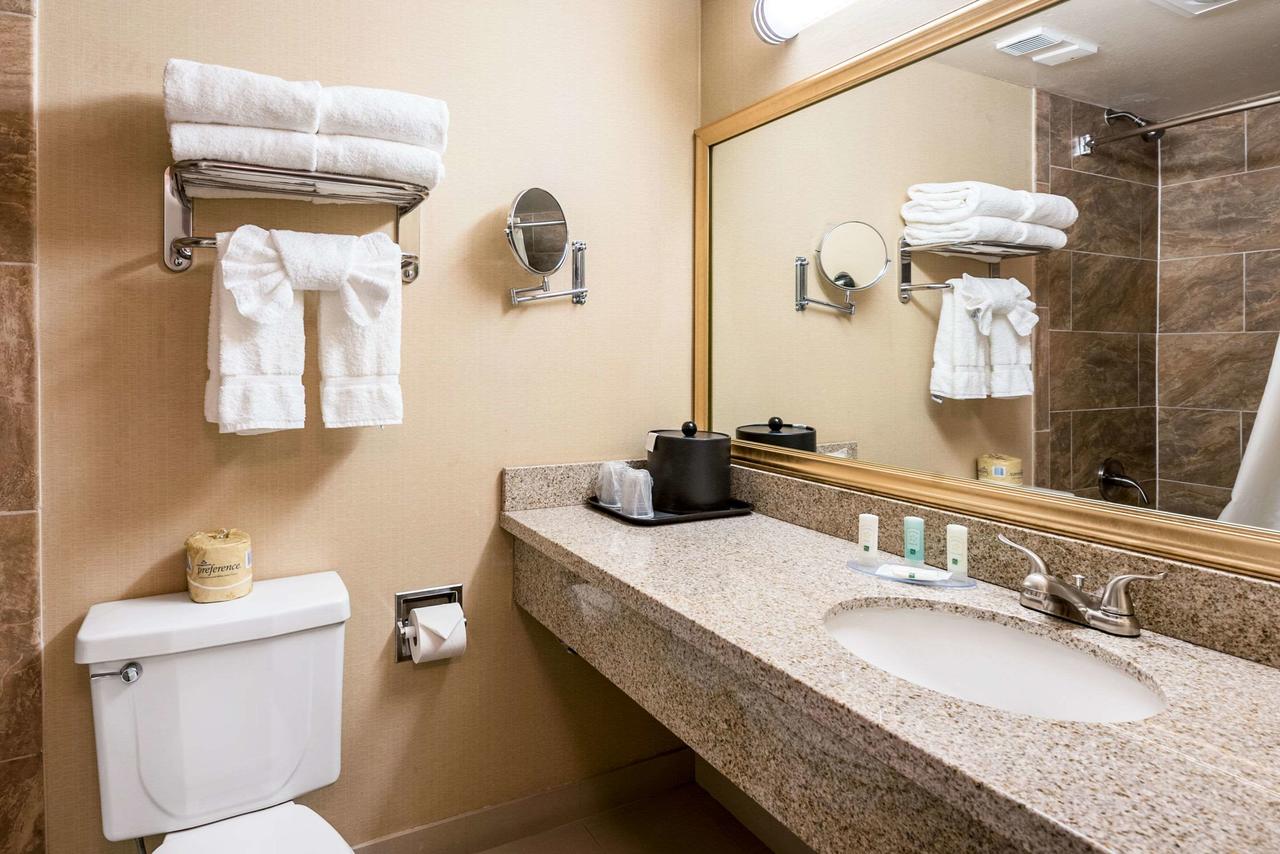 Quality Inn And Suites Reno - thumb 28