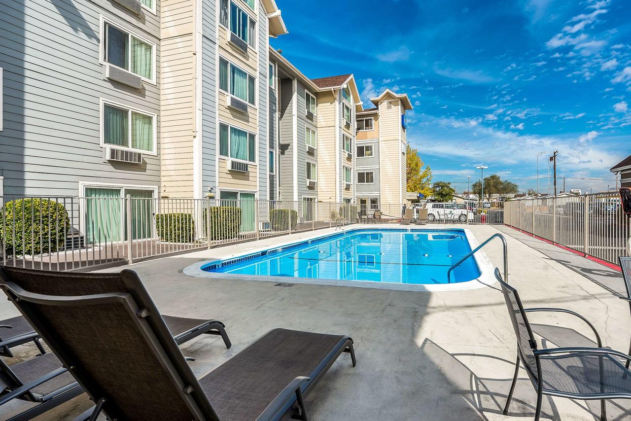 Quality Inn And Suites Reno - thumb 10