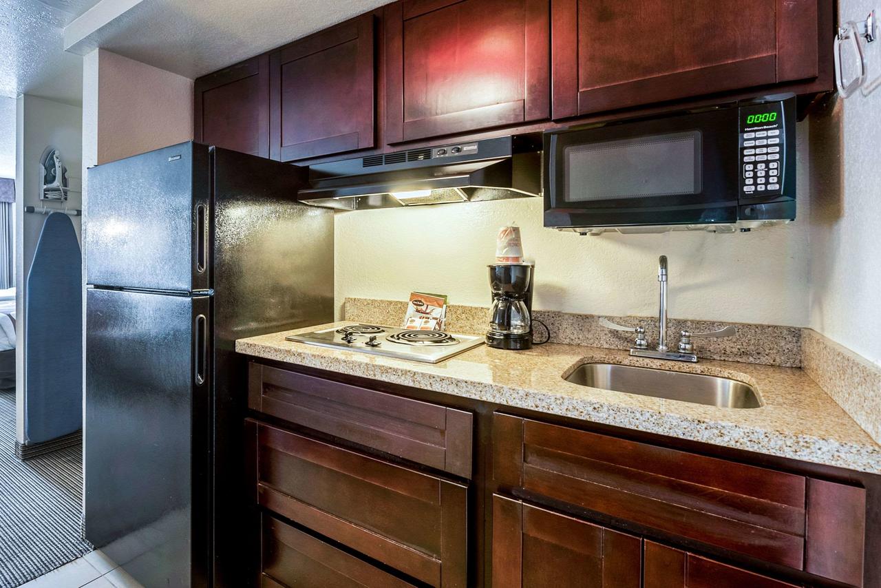 Quality Inn And Suites Reno - thumb 29