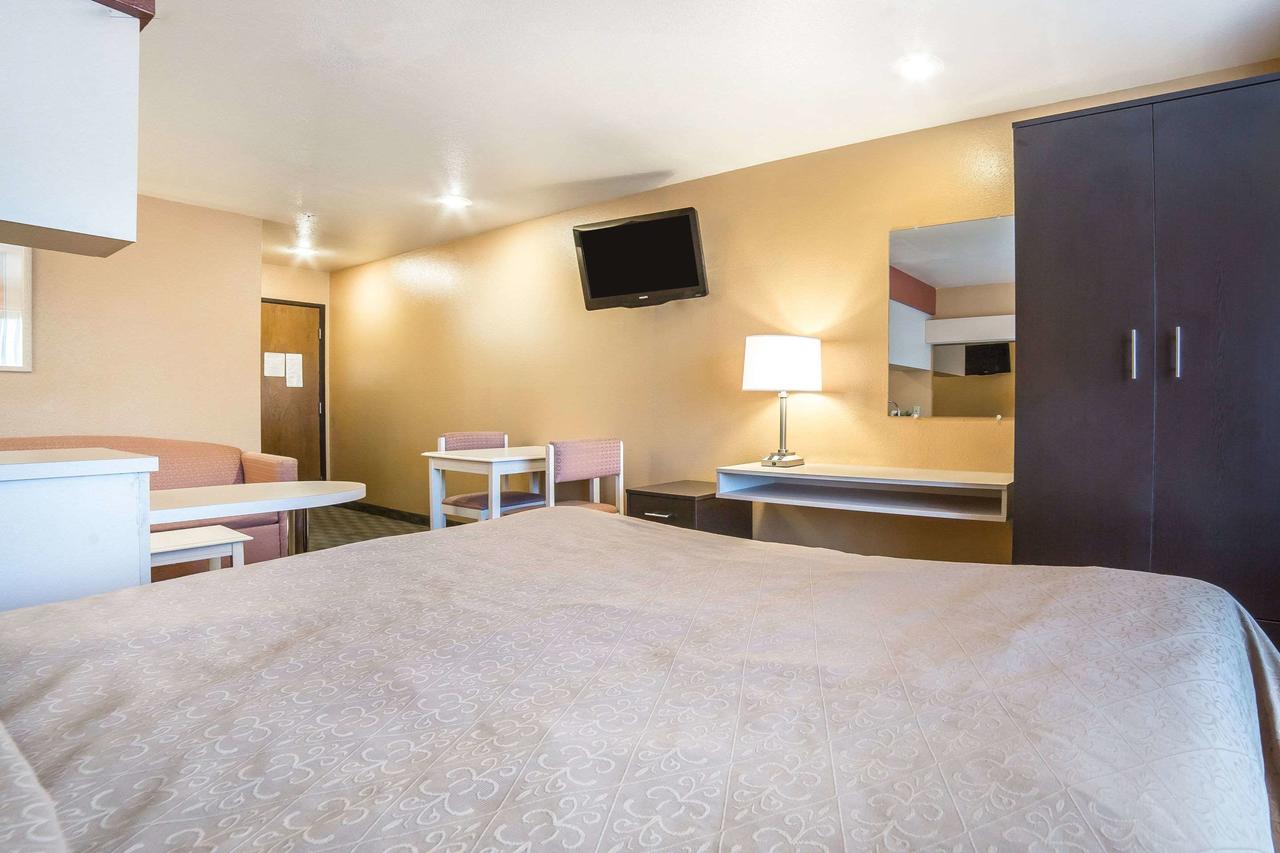 Quality Inn & Suites Elko - thumb 11