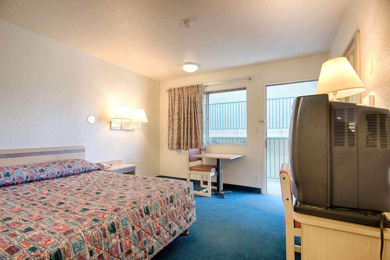 Motel 6 Elko - thumb 44