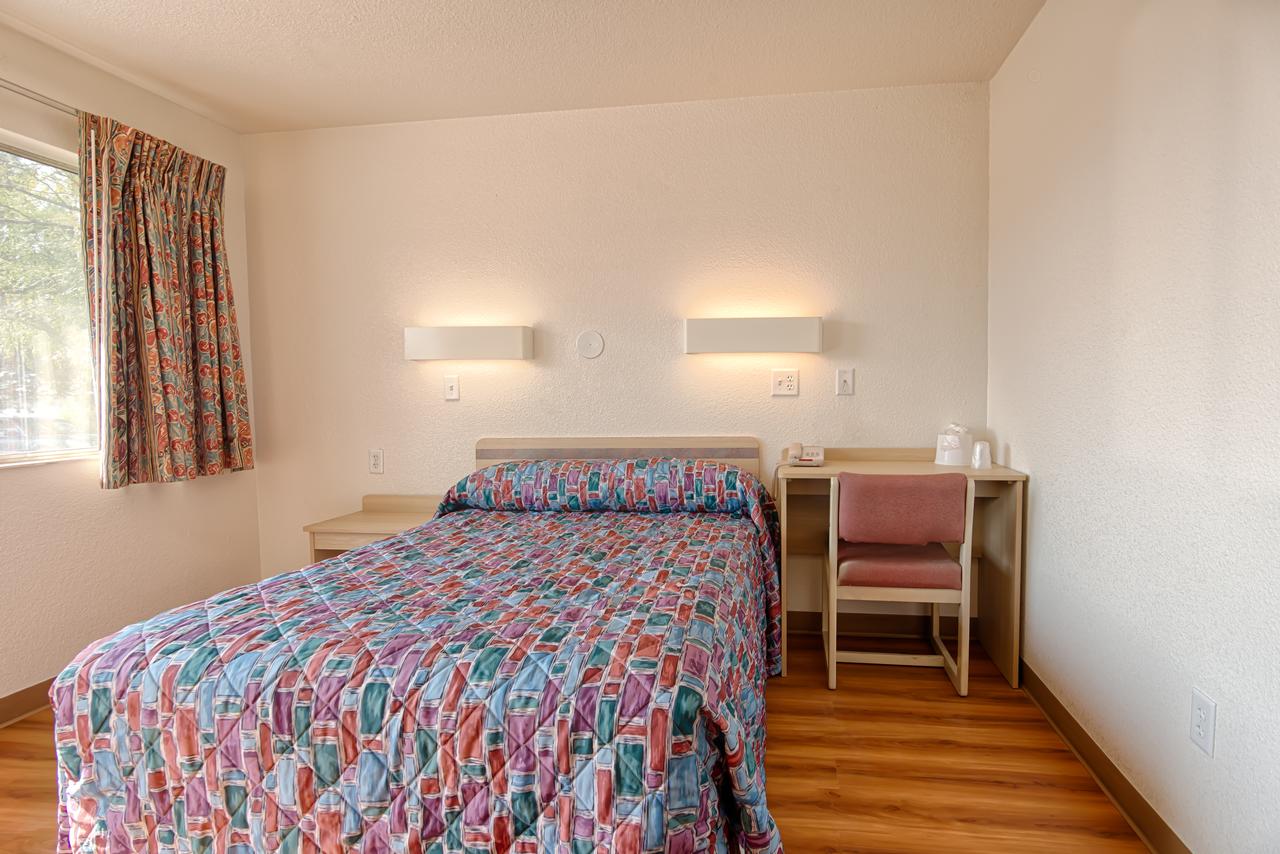 Motel 6 Elko - thumb 10
