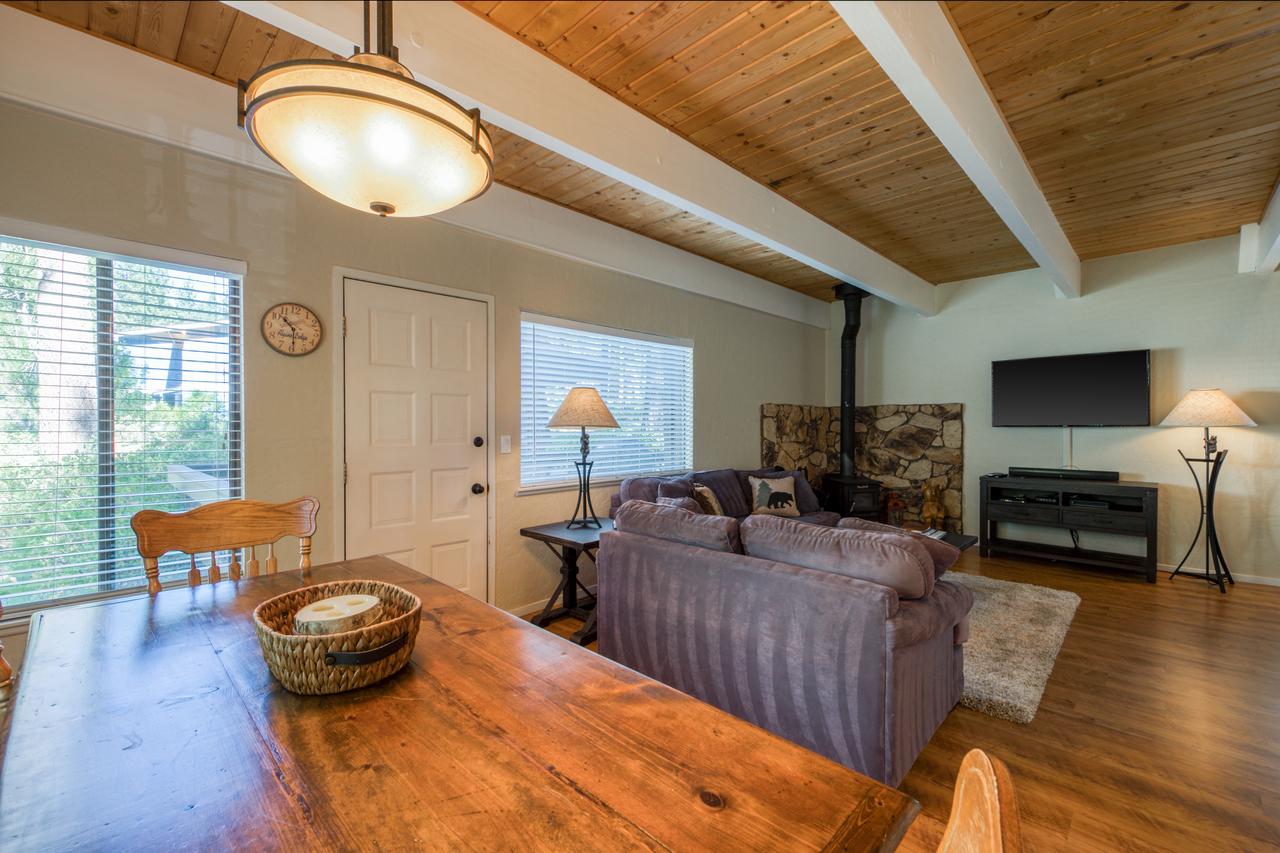 Fairway Park Cabin - thumb 11