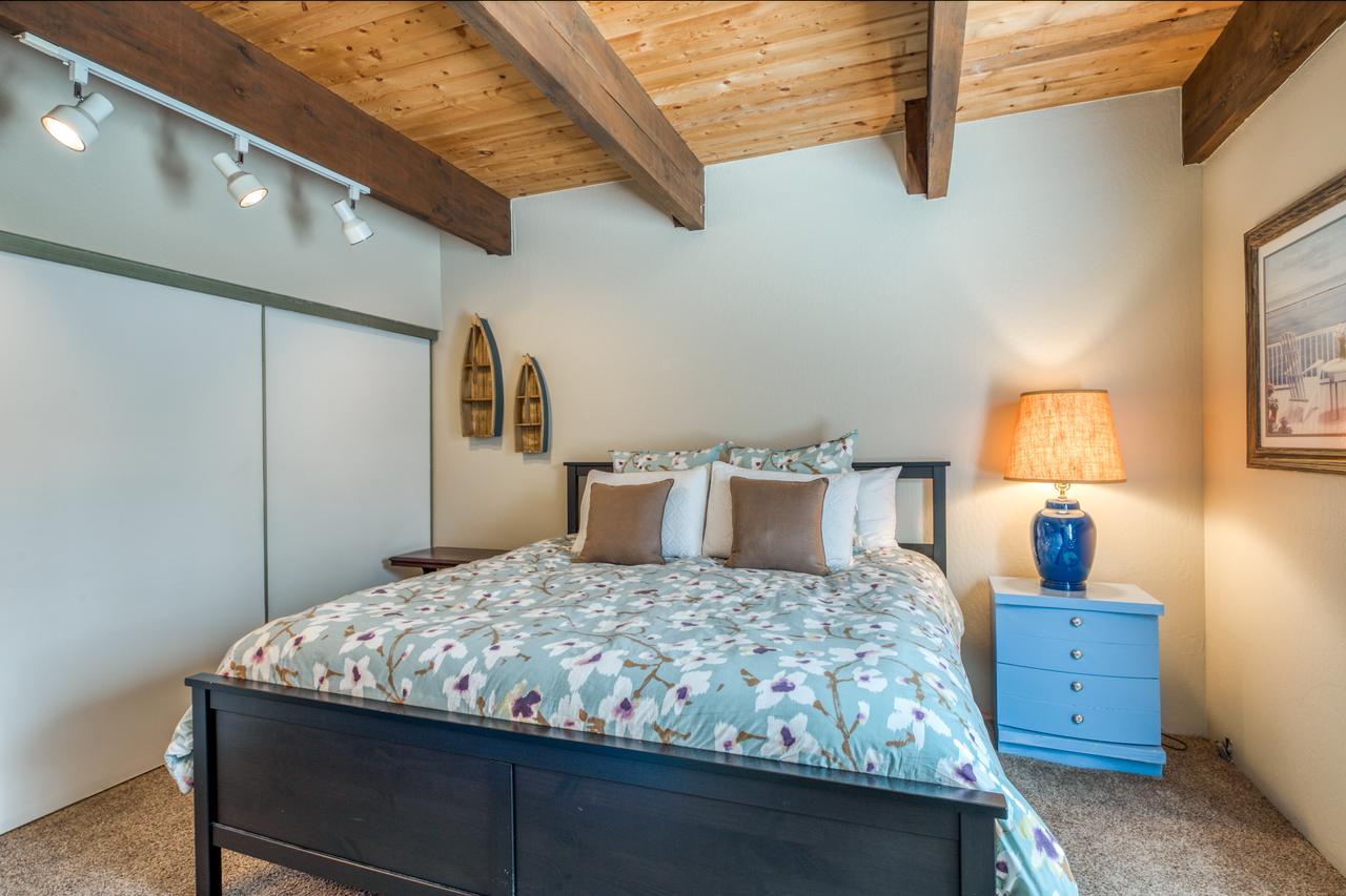 Fairway Park Cabin - thumb 14