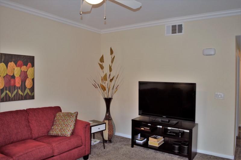 2 Bedroom Condo In Mesquite #308 - thumb 3