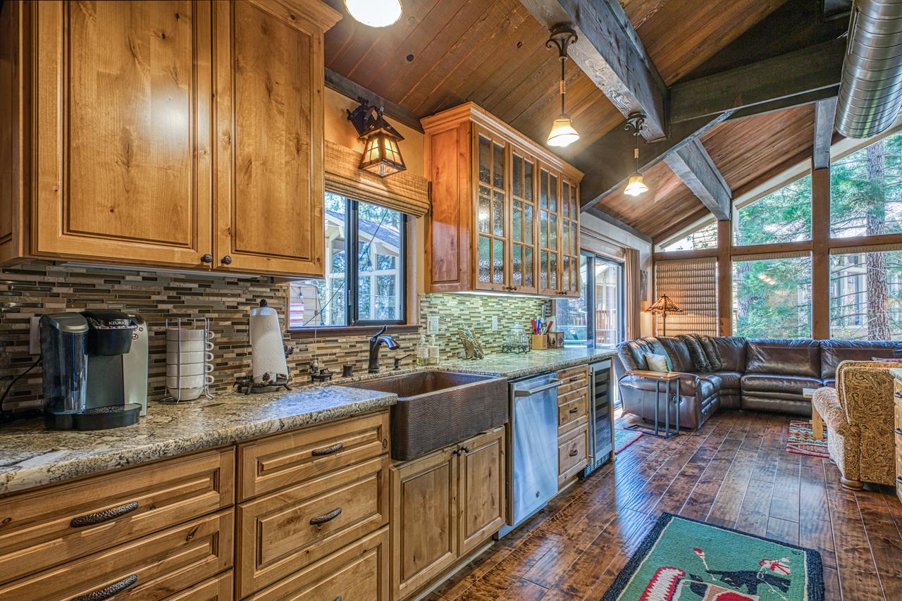 The Lazy Bear Retreat - thumb 3