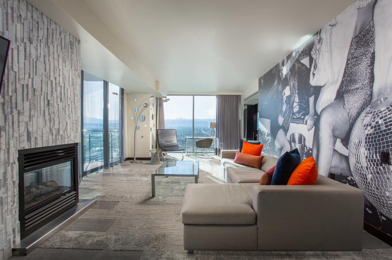 35th Floor Stunning Palms Place Suite W/Balcony - thumb 0