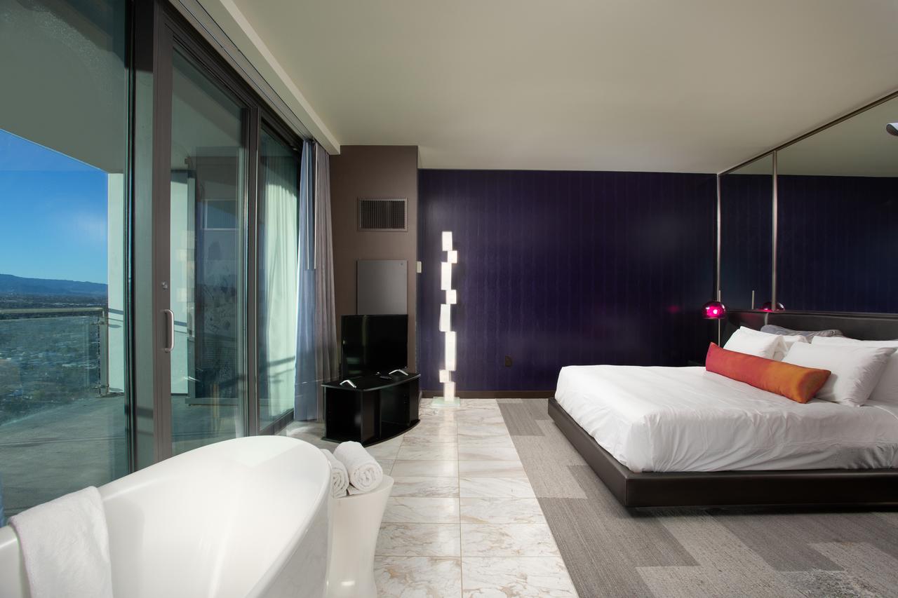 35th Floor Stunning Palms Place Suite W/Balcony - thumb 12