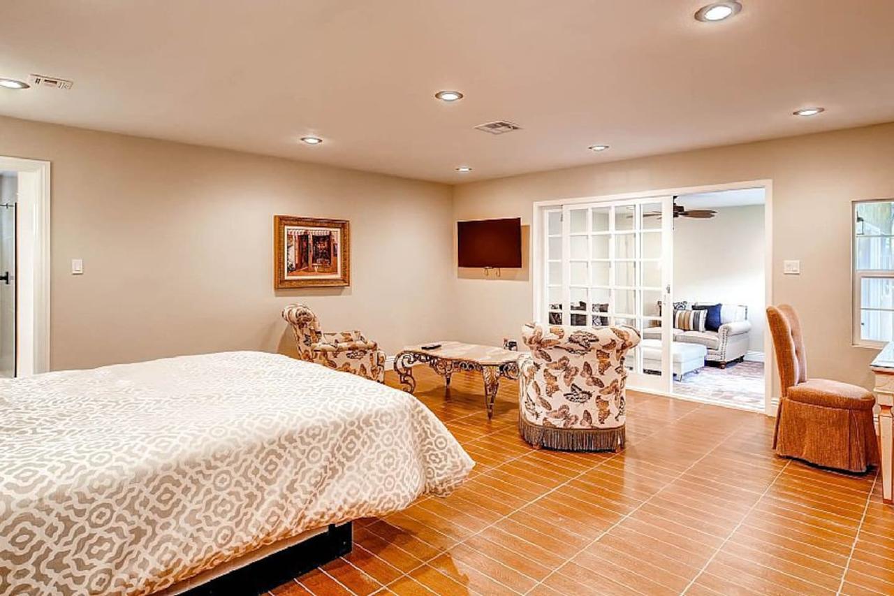 4000+ Sq Ft, Entire House, Close To The Strip! - thumb 6