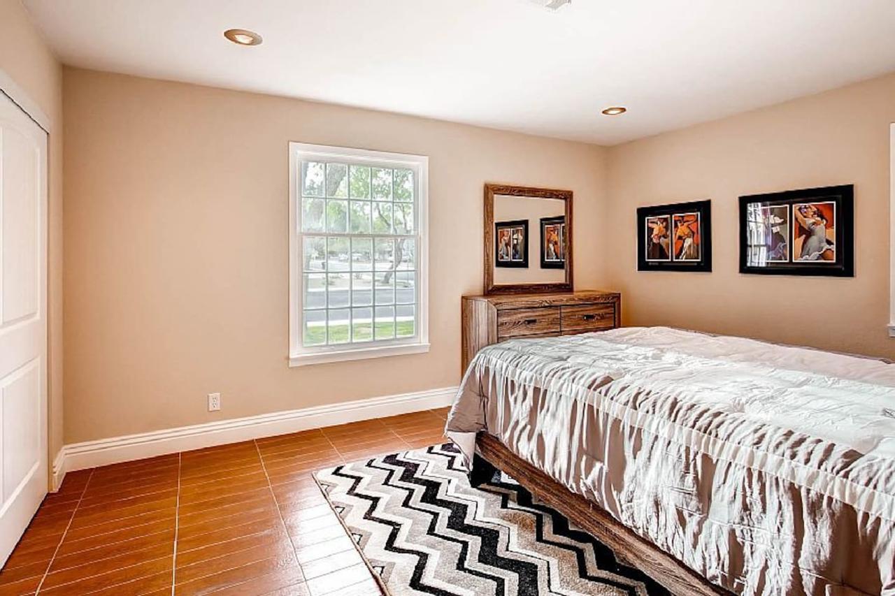 4000+ Sq Ft, Entire House, Close To The Strip! - thumb 10