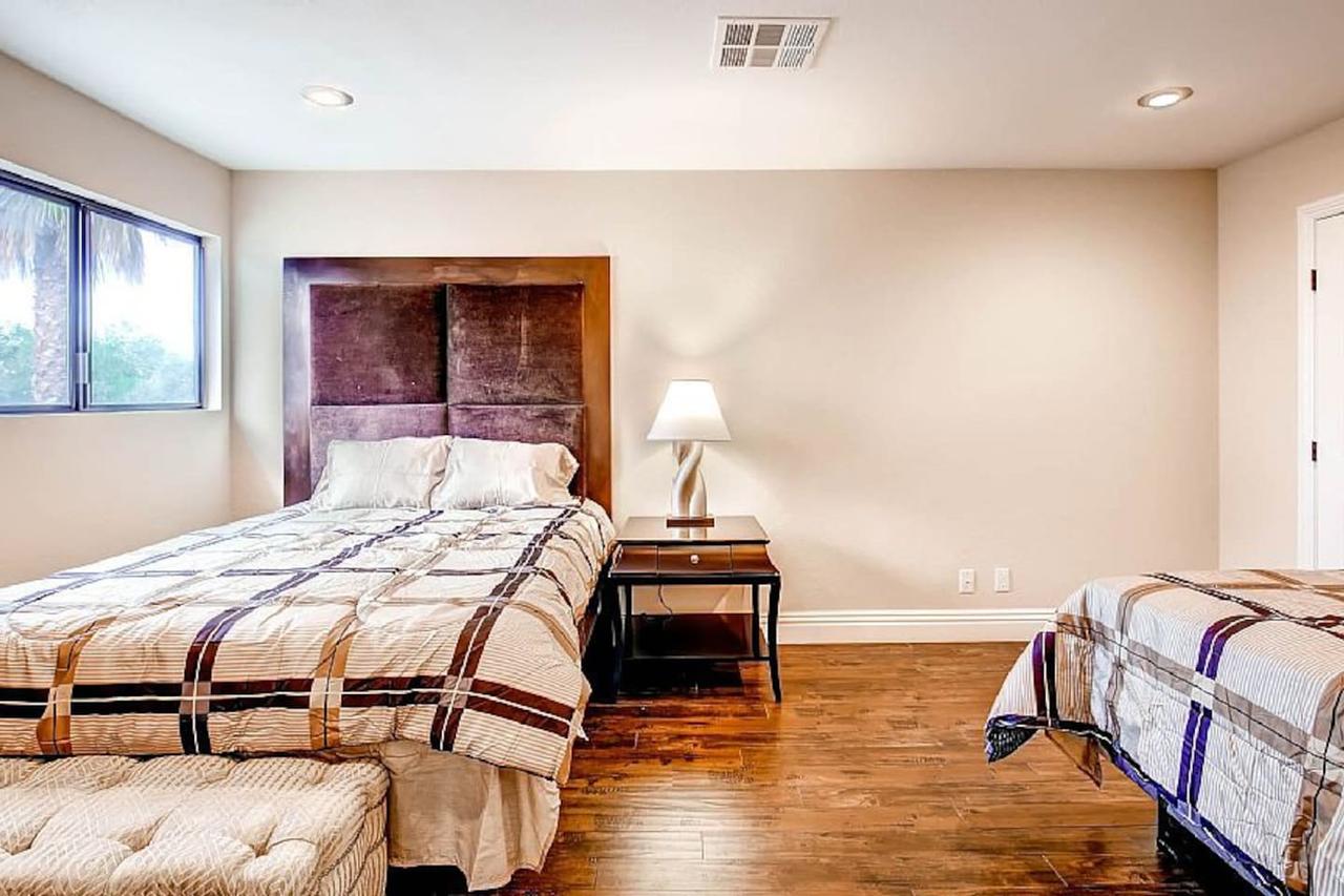 4000+ Sq Ft, Entire House, Close To The Strip! - thumb 2