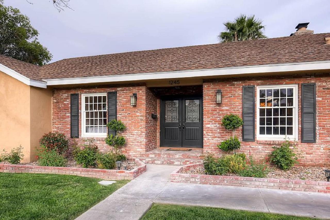 4000+ Sq Ft, Entire House, Close To The Strip! - thumb 3