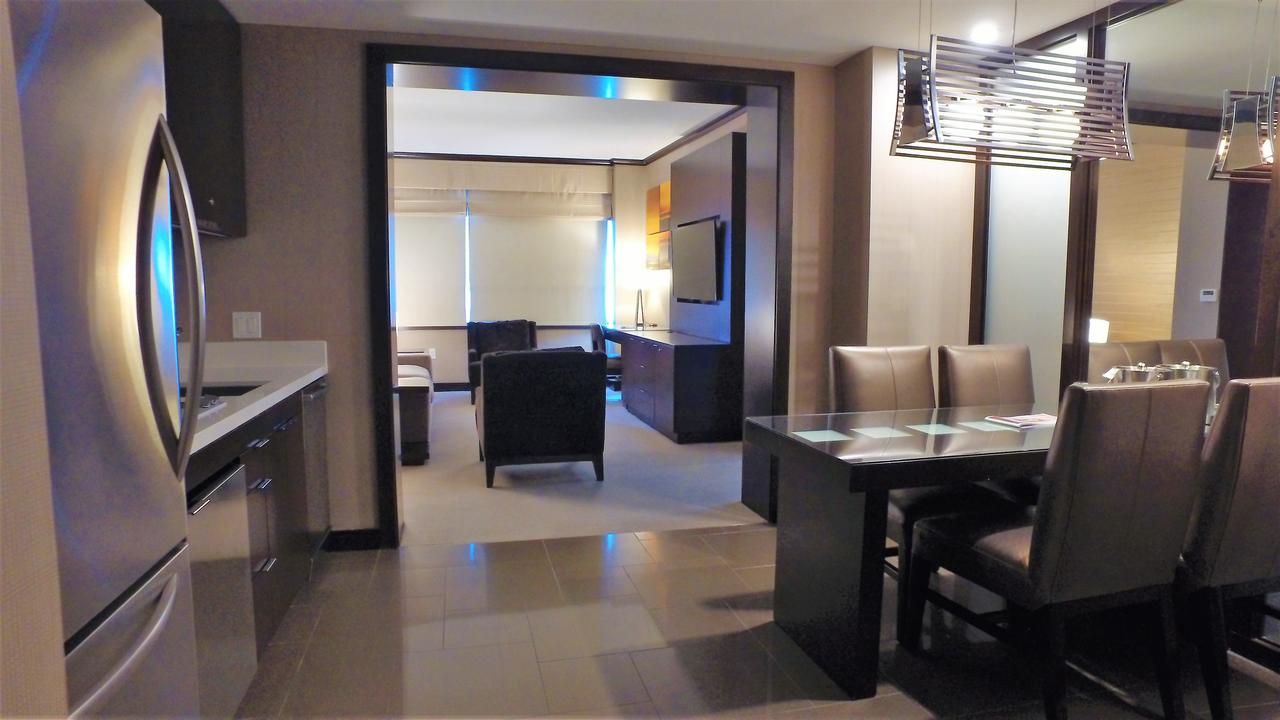 840 Sq Ft One-Bedroom Pool View Vdara Suite - thumb 23