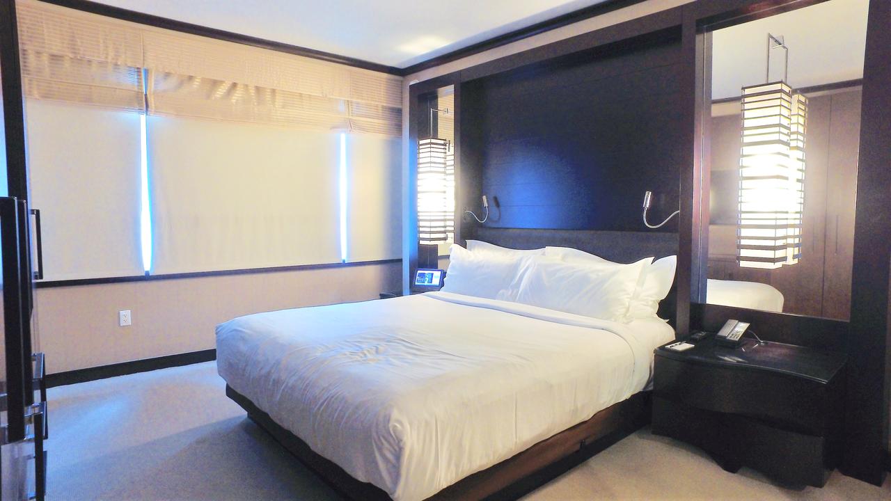 840 Sq Ft One-Bedroom Pool View Vdara Suite - thumb 10