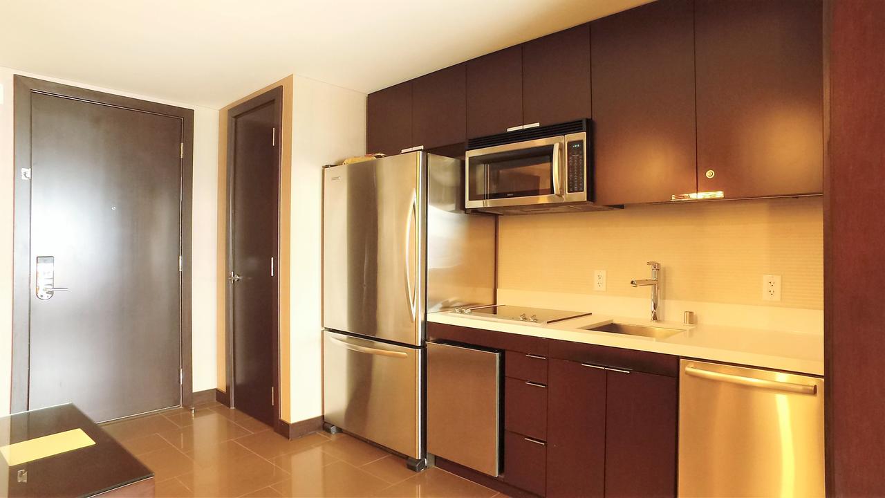 840 Sq Ft One-Bedroom Pool View Vdara Suite - thumb 12