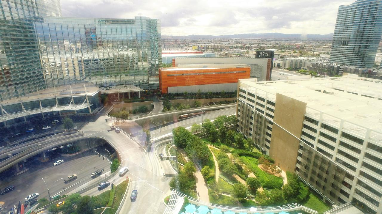 840 Sq Ft One-Bedroom Pool View Vdara Suite - thumb 25