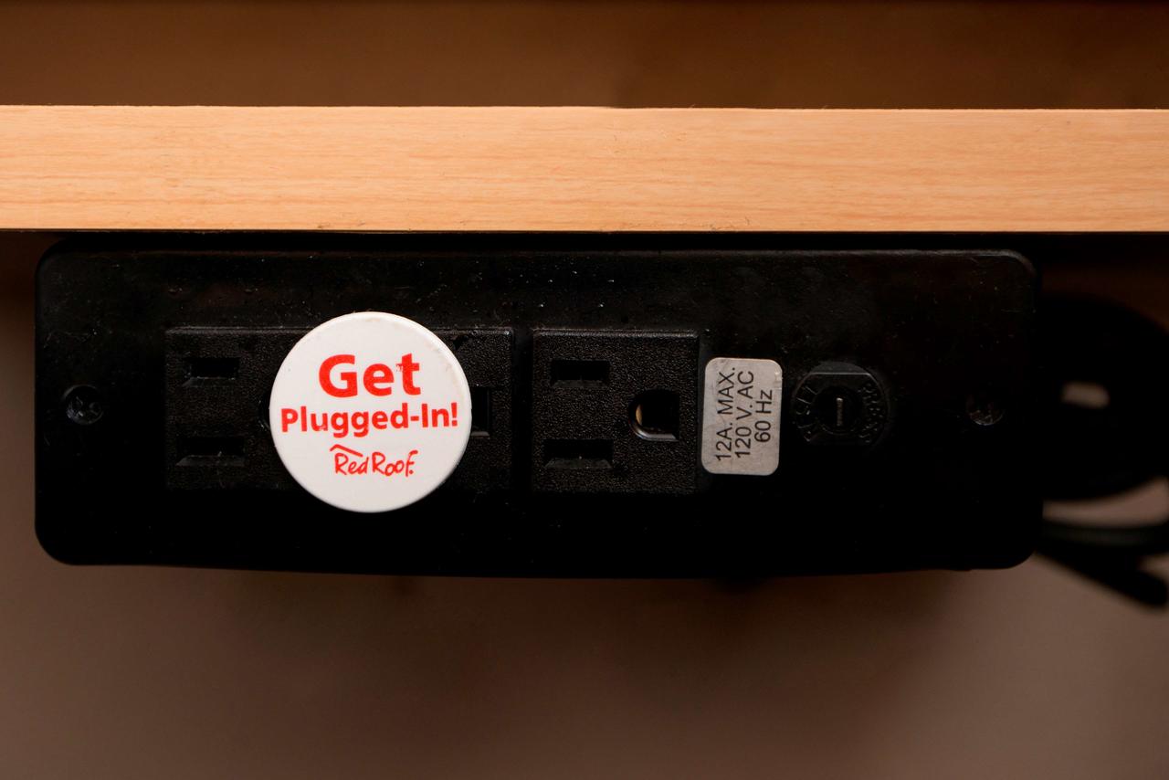 Red Roof Inn Salem - thumb 11