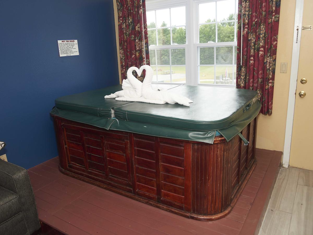 Swiss Chalets Village Inn - thumb 37