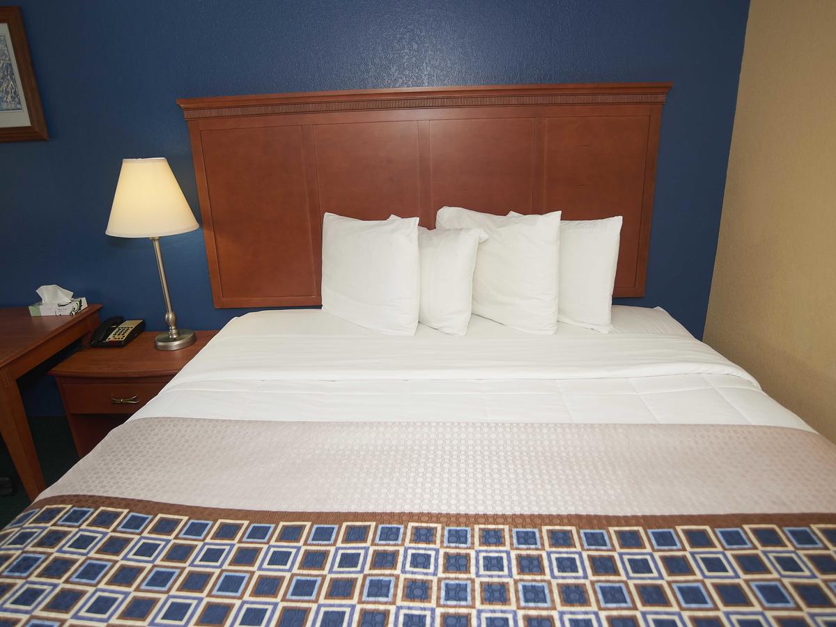 Swiss Chalets Village Inn - thumb 22