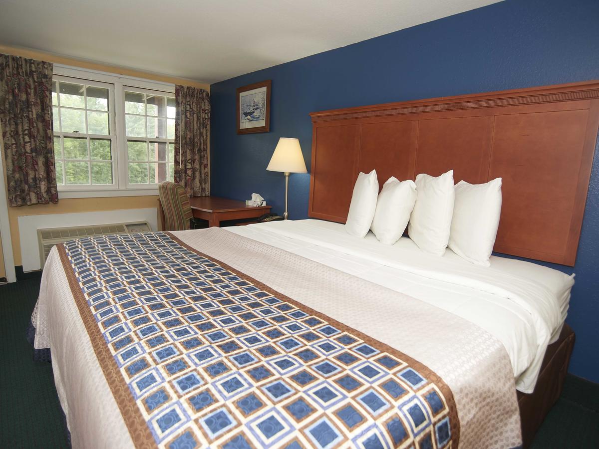 Swiss Chalets Village Inn - thumb 23