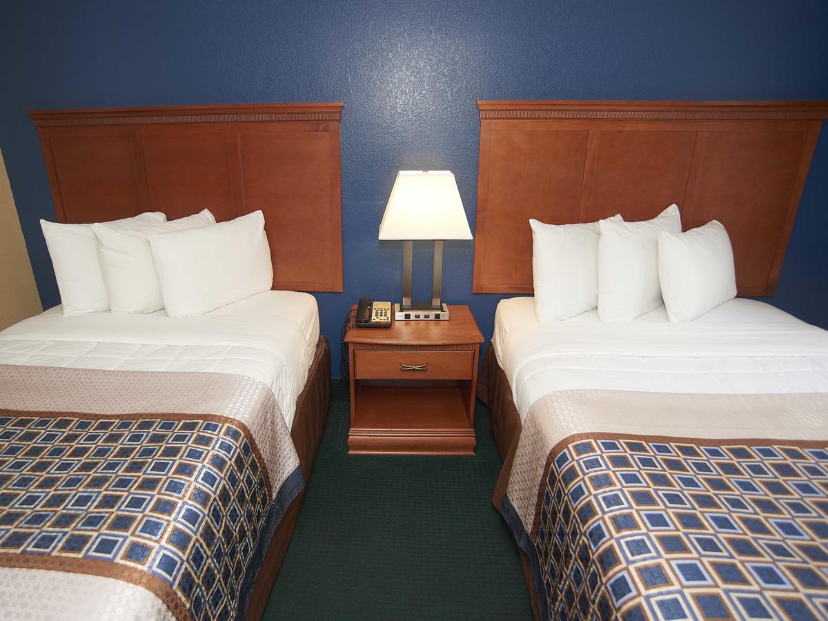 Swiss Chalets Village Inn - thumb 6