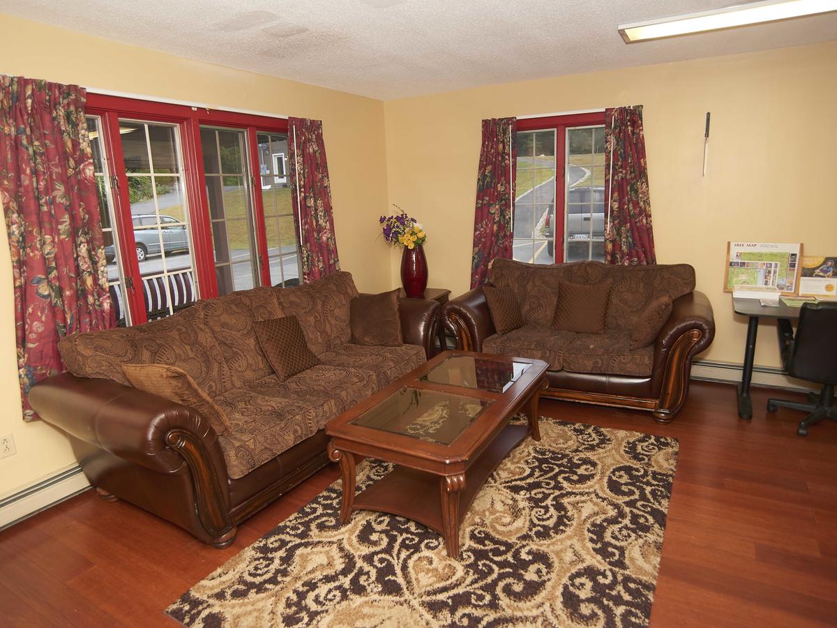 Swiss Chalets Village Inn - thumb 8