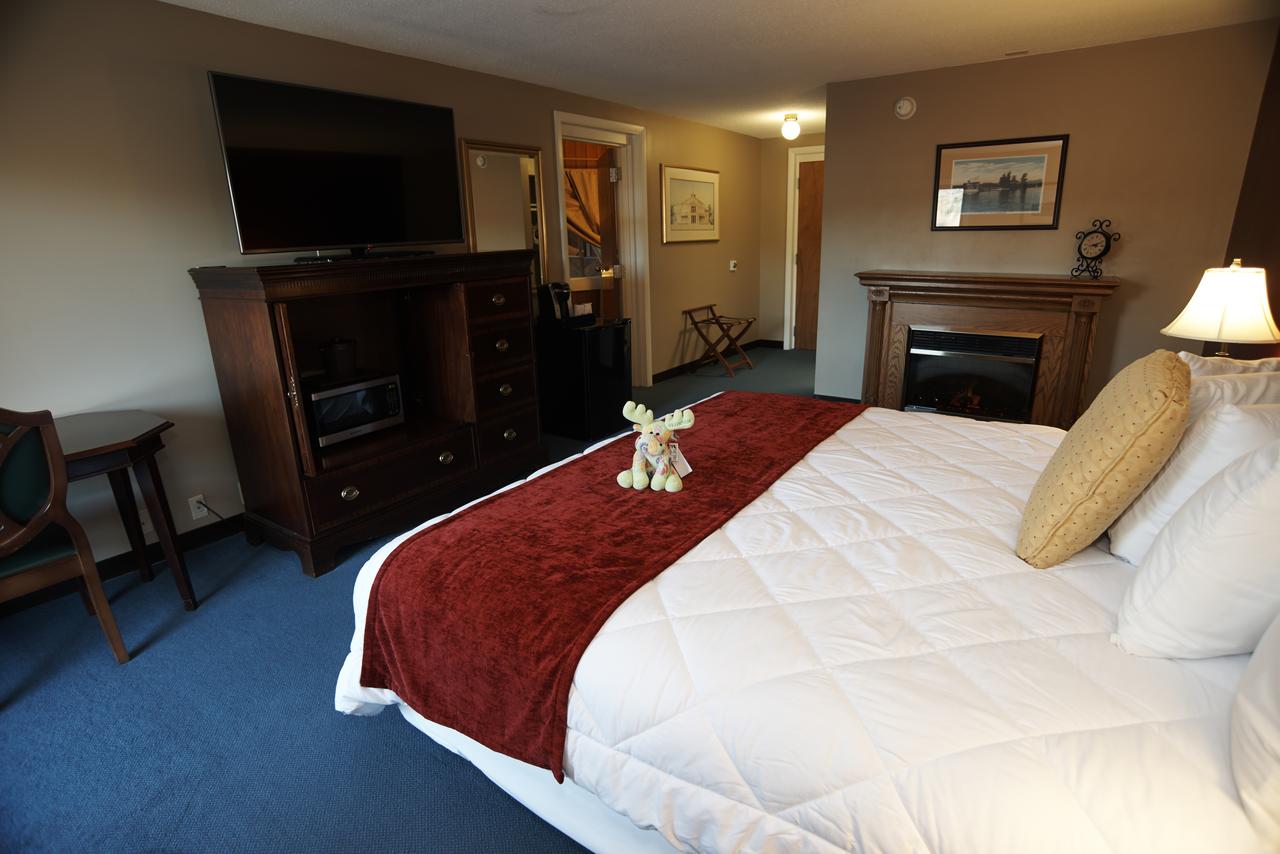 Fireside Inn & Suites Gilford - thumb 10