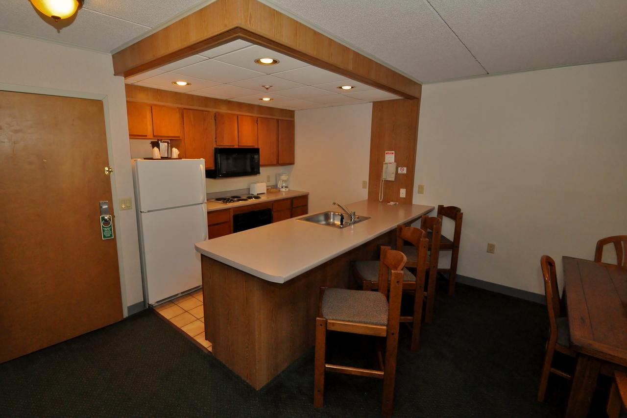 Fireside Inn & Suites Gilford - thumb 11