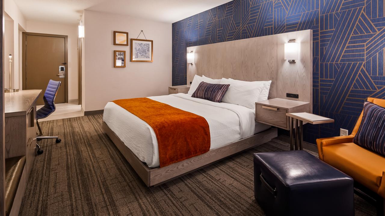 Best Western Plus Landmark Inn - thumb 3