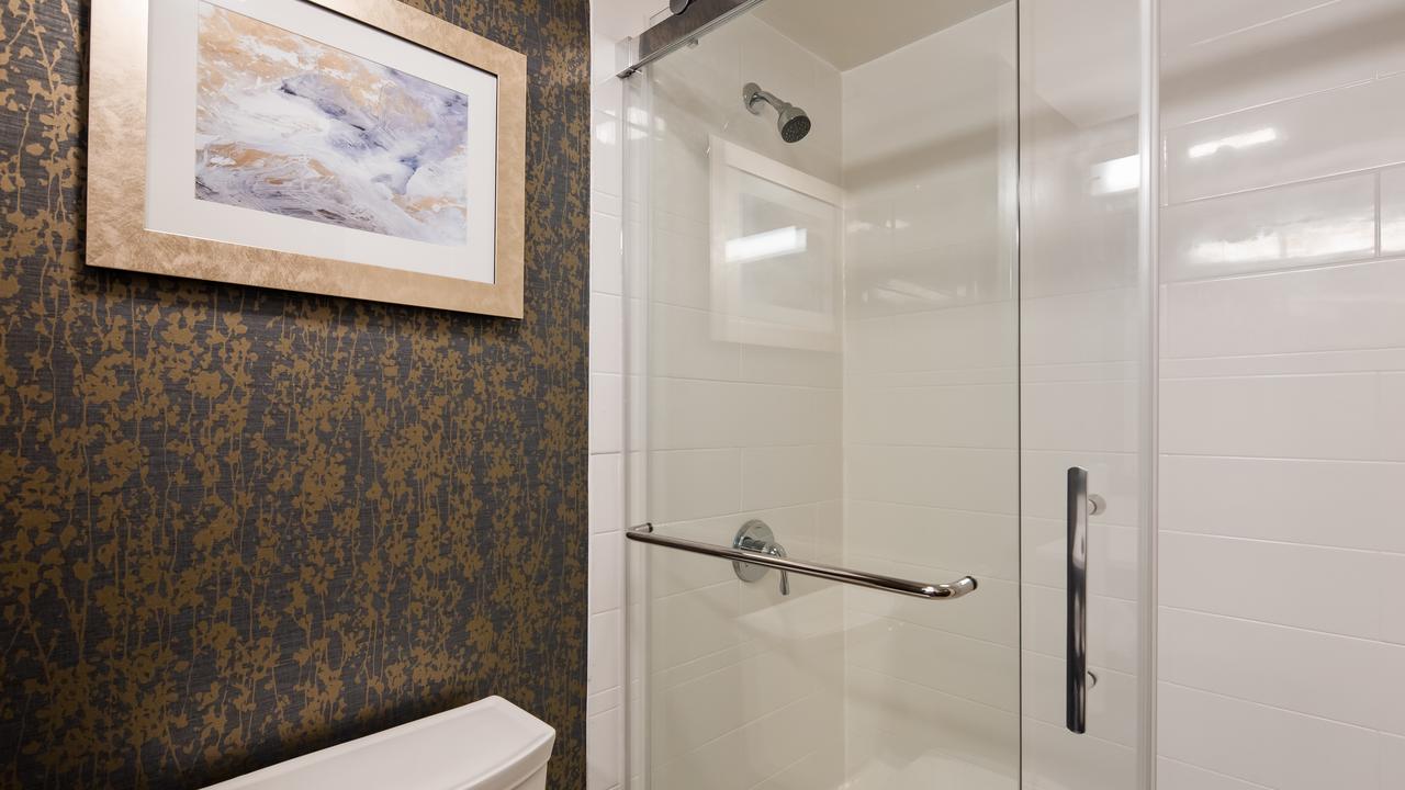 Best Western Plus Landmark Inn - thumb 14