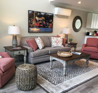 Beautiful Downtown Wolfeboro Apartment - Students Accommodation