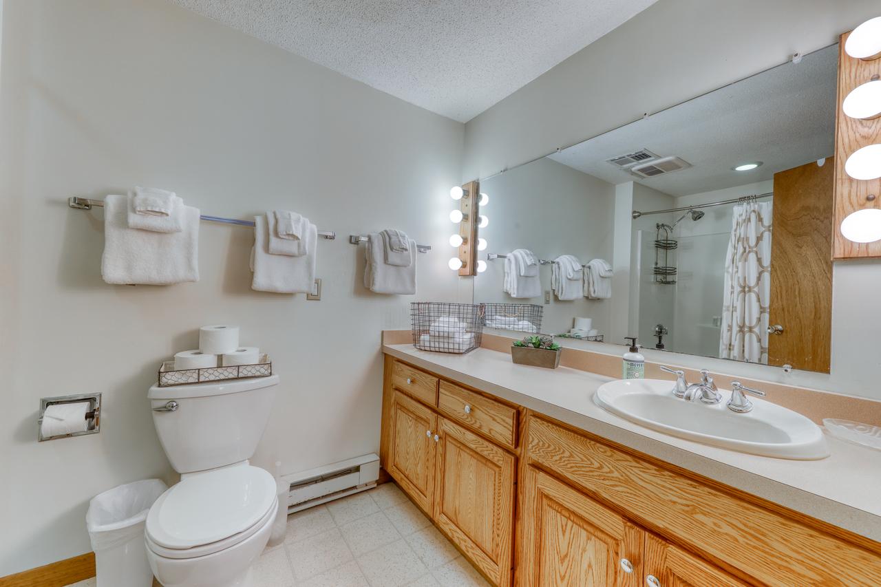 Stonehurst Gorgeous End Unit - thumb 22