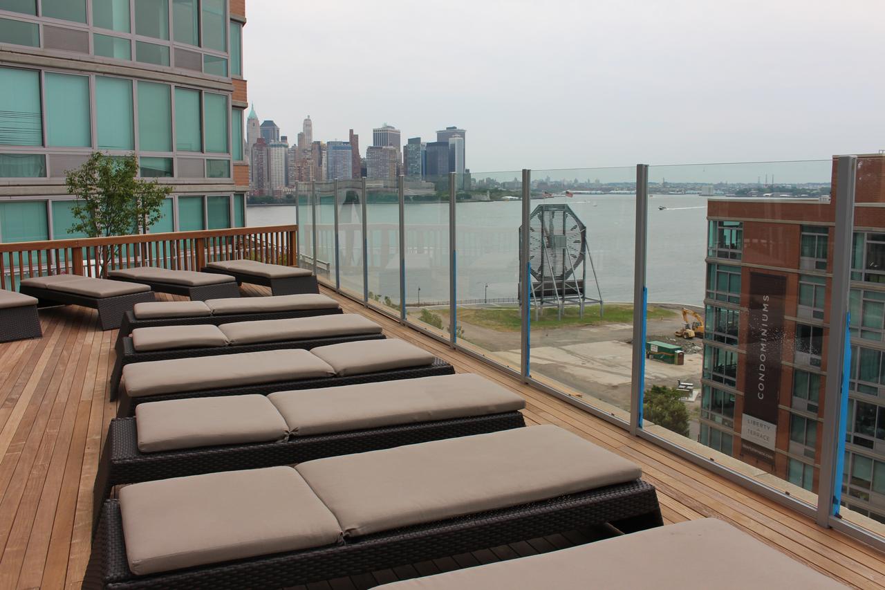 Hudson Street Apartments At Liberty Towers - thumb 2