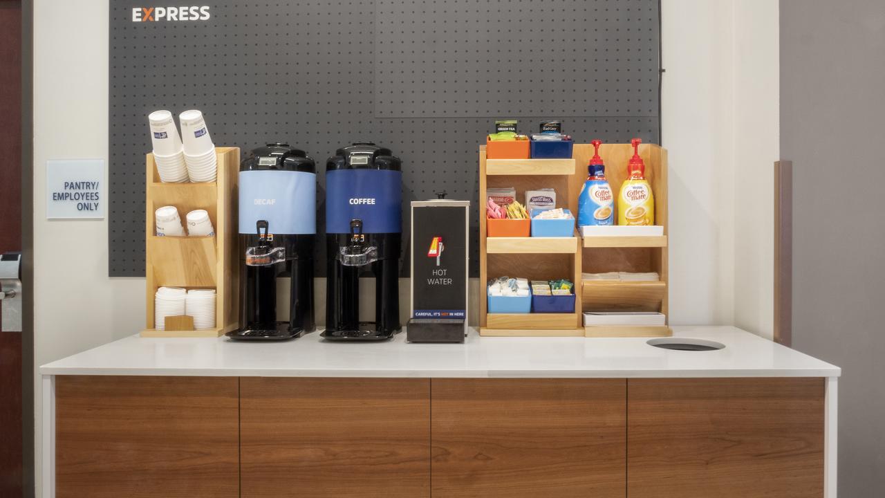 Holiday Inn Express Hotel & Suites Newton Sparta - thumb 5