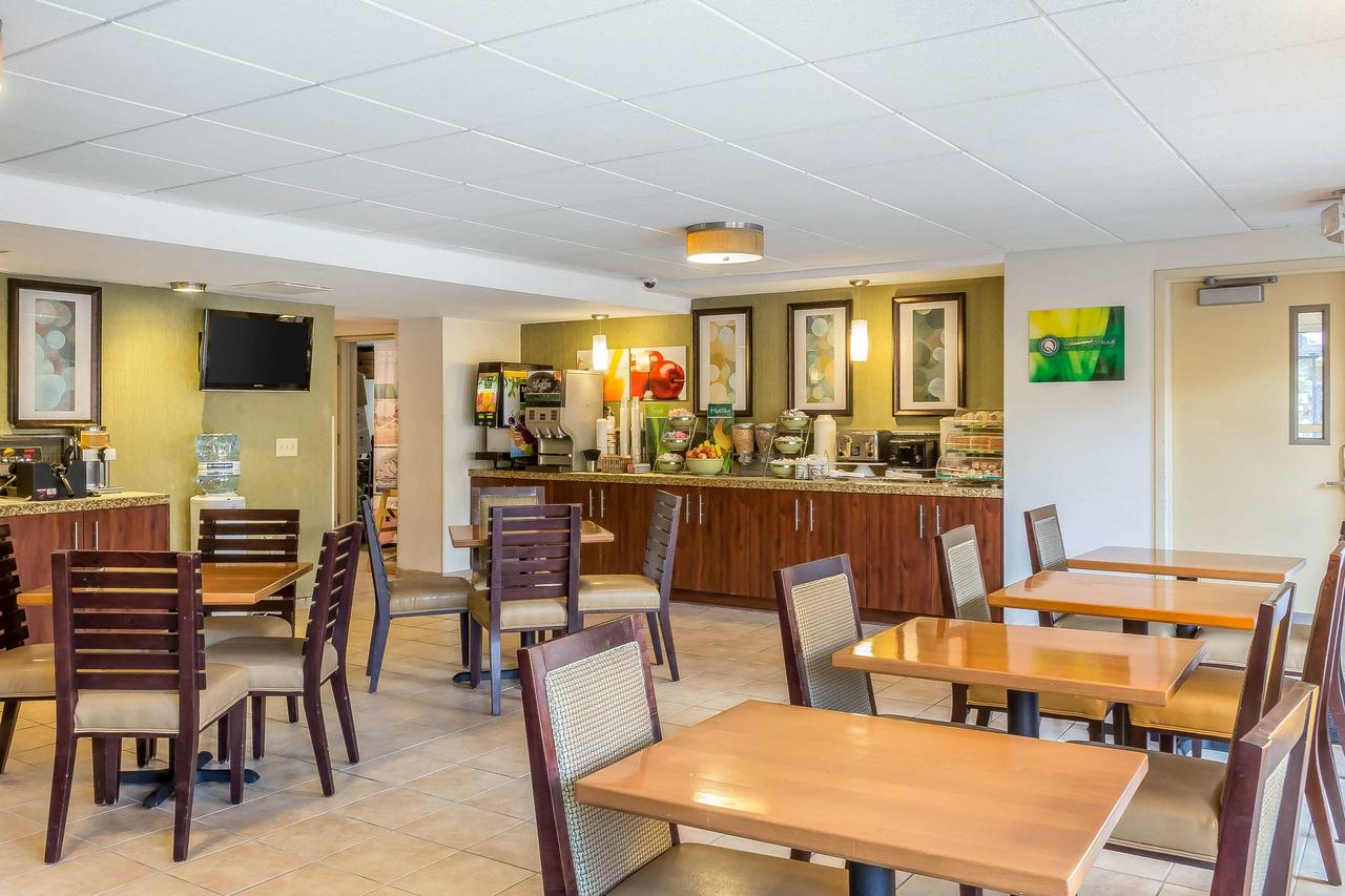 Quality Inn Flamingo - thumb 22