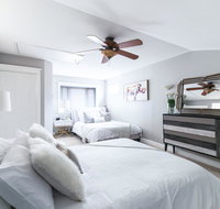 Elegant 4-Story Townhouse- 7 minutes from NYC - Tourism Bookings