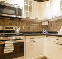 Contemporary minutes from NYC - Tourism Bookings