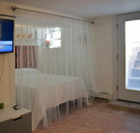 17-08 George Street - Tourism Bookings