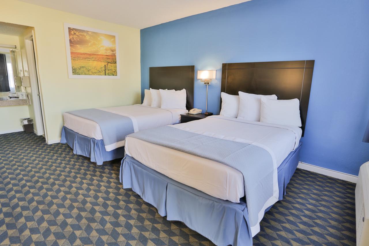 Days Inn By Wyndham Wrightstown - thumb 0