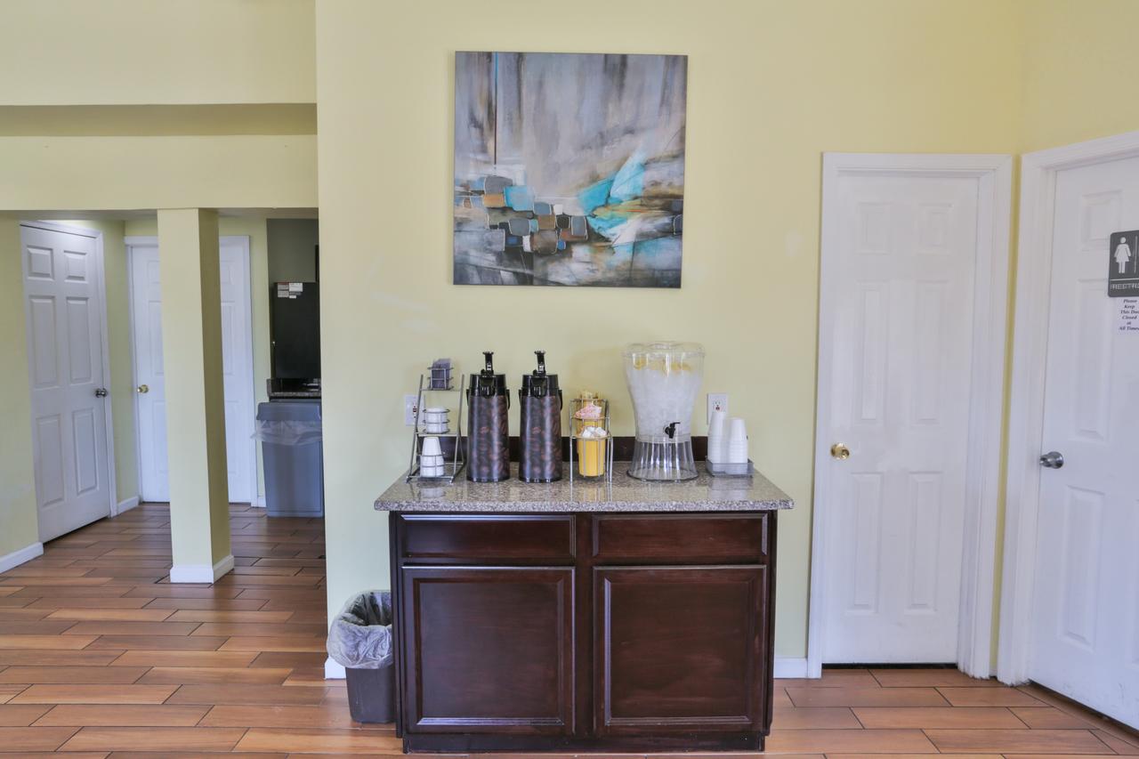 Days Inn By Wyndham Wrightstown - thumb 2