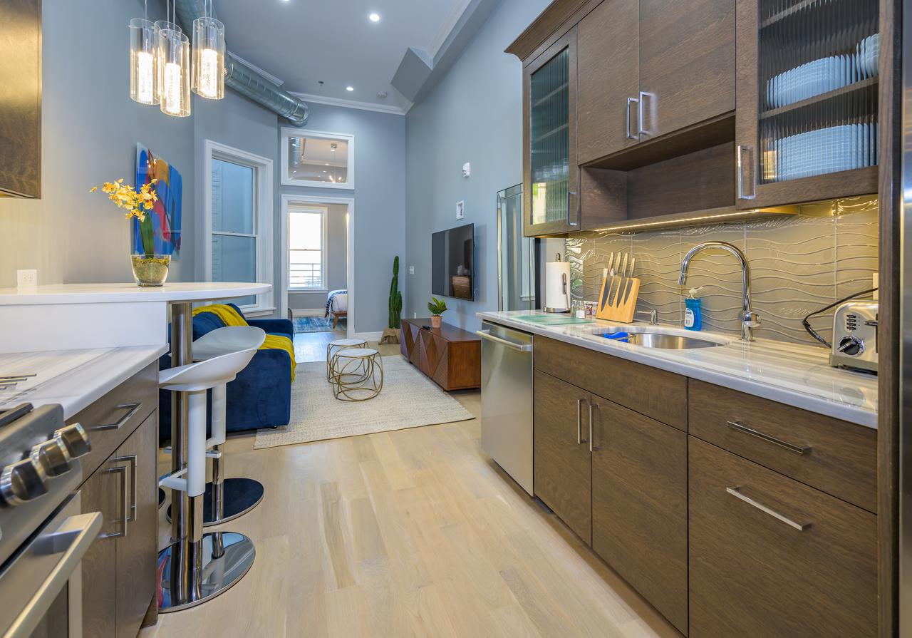 Deedee's Downtown Hoboken - thumb 5