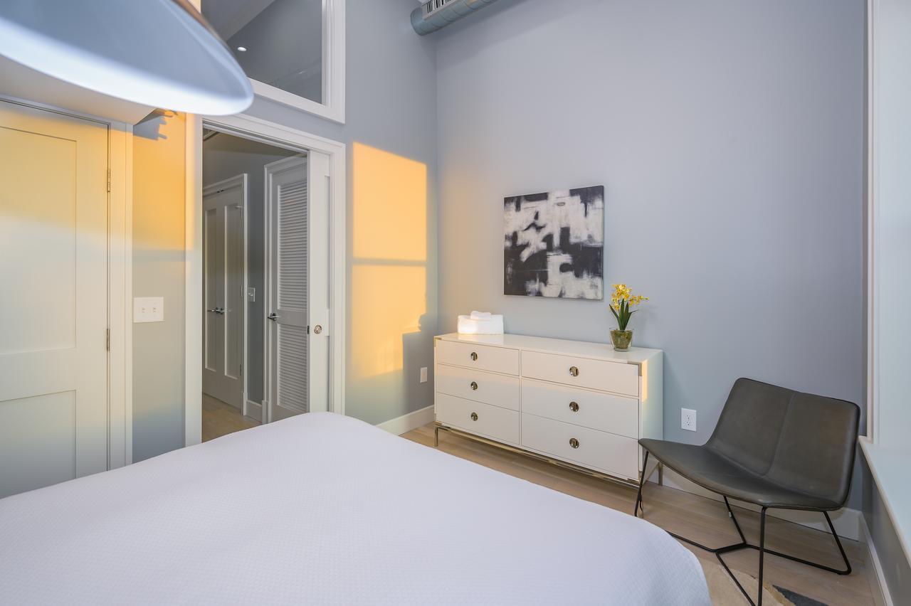 Deedee's Downtown Hoboken - thumb 16