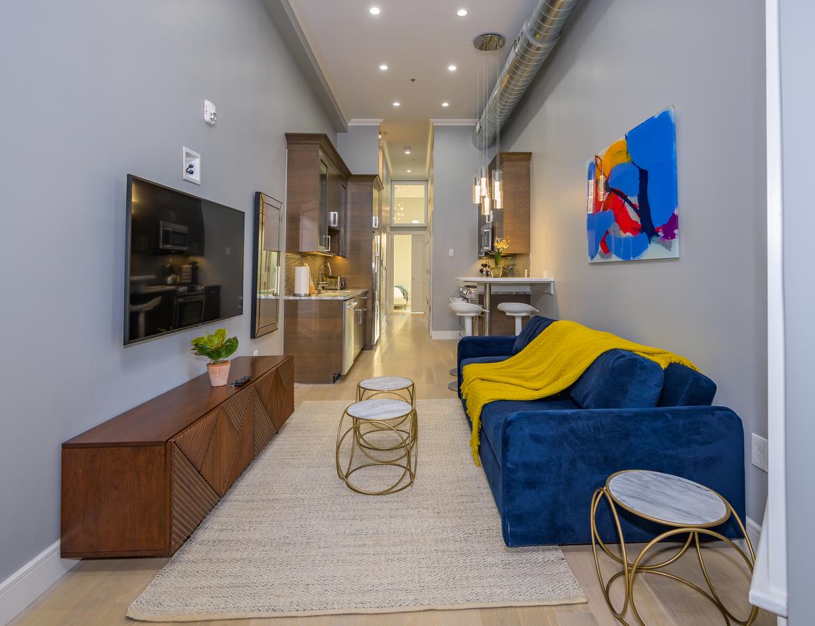 Deedee's Downtown Hoboken - thumb 2