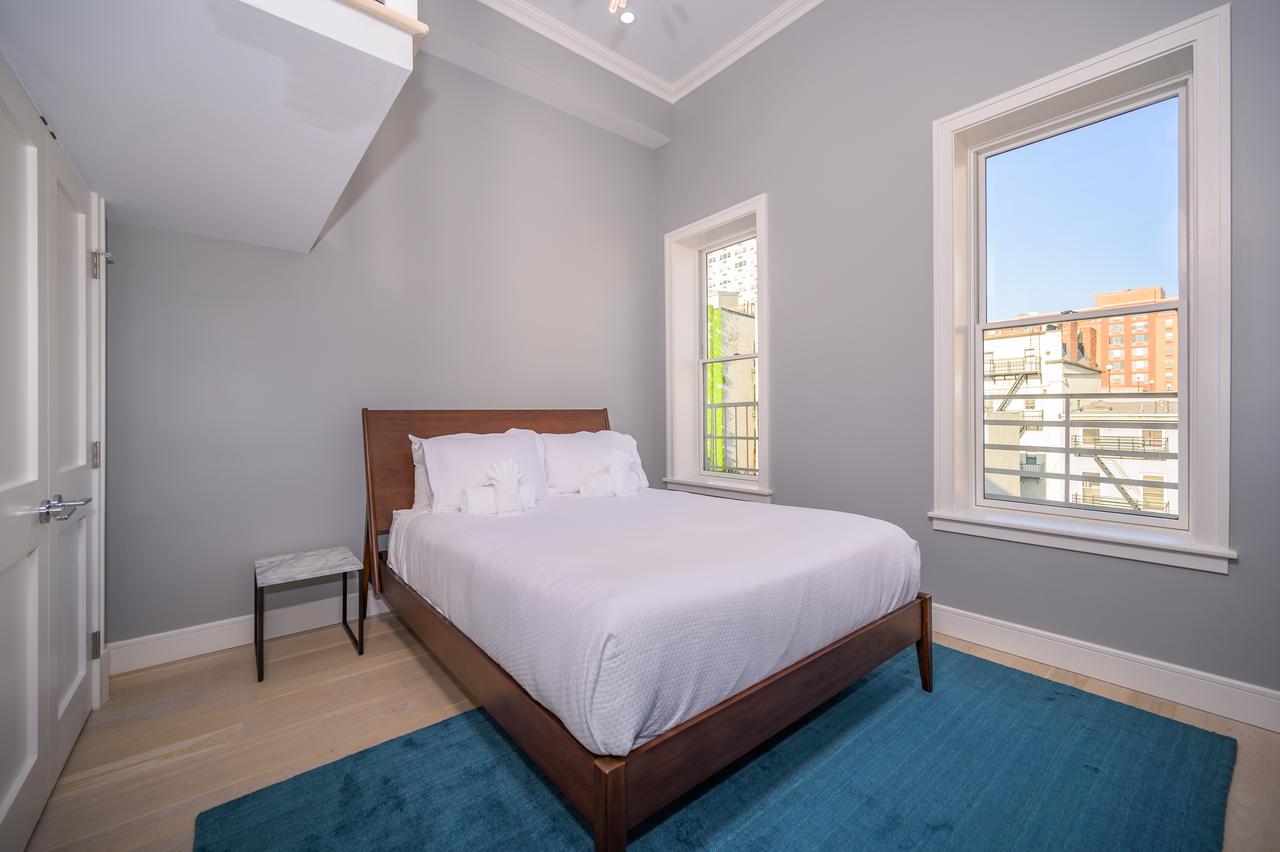 Deedee's Downtown Hoboken - thumb 14