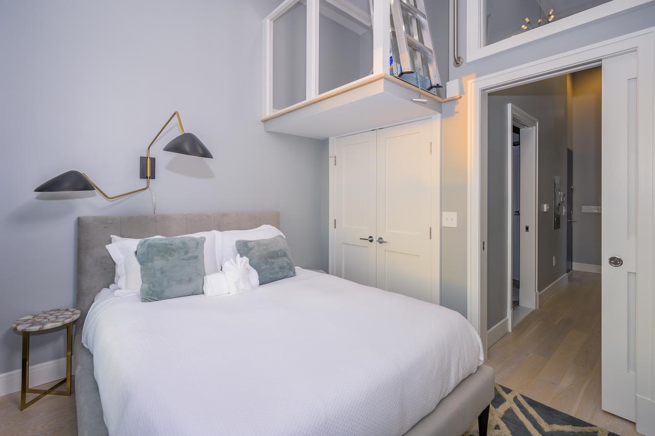 Deedee's Downtown Hoboken - thumb 12