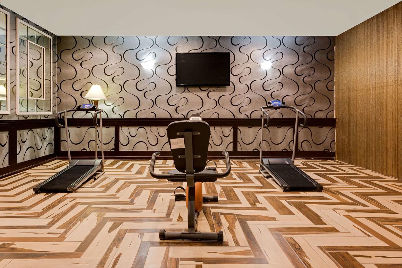 Madison Hotel Boardwalk - thumb 21